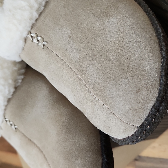 Sorel womens house shoes, size 7, British tan - Picture 6 of 6